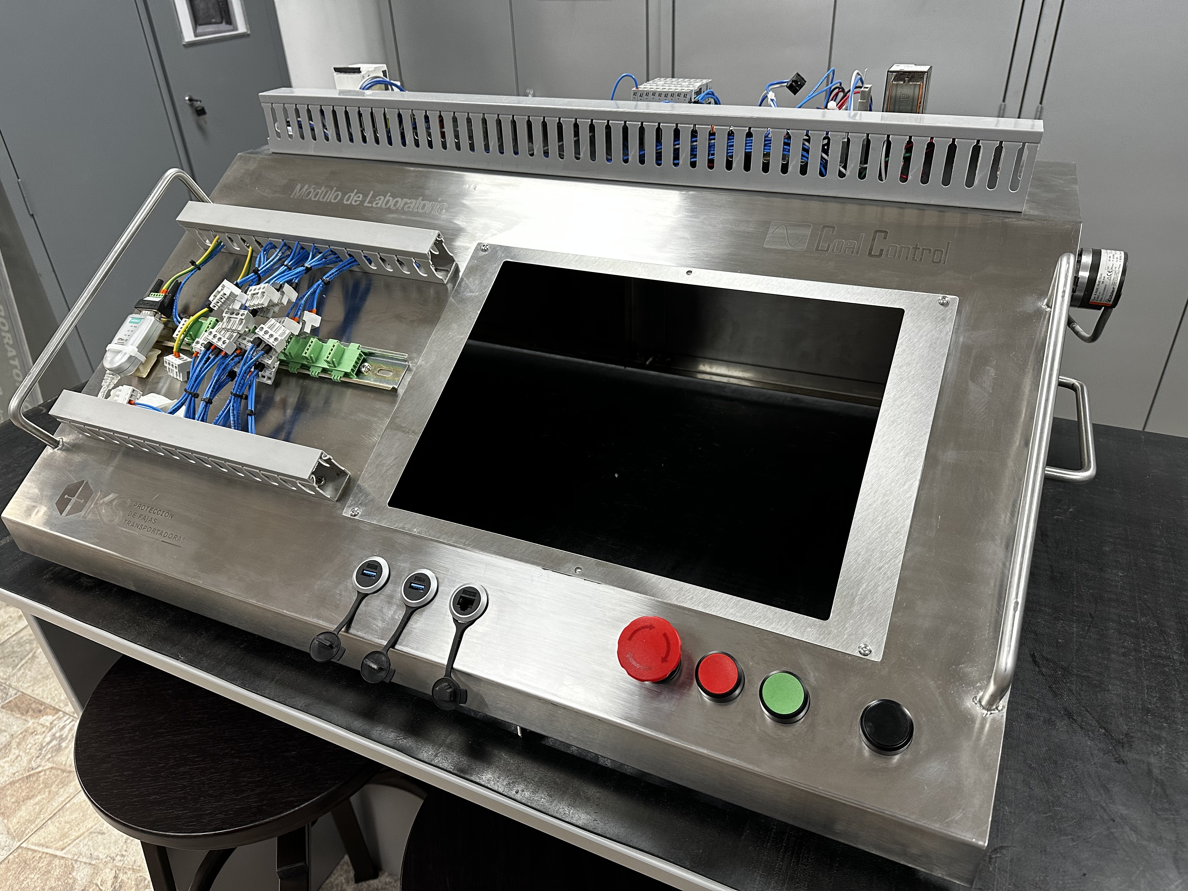 /_astro/laboratorio.BHxkL72x.jpg